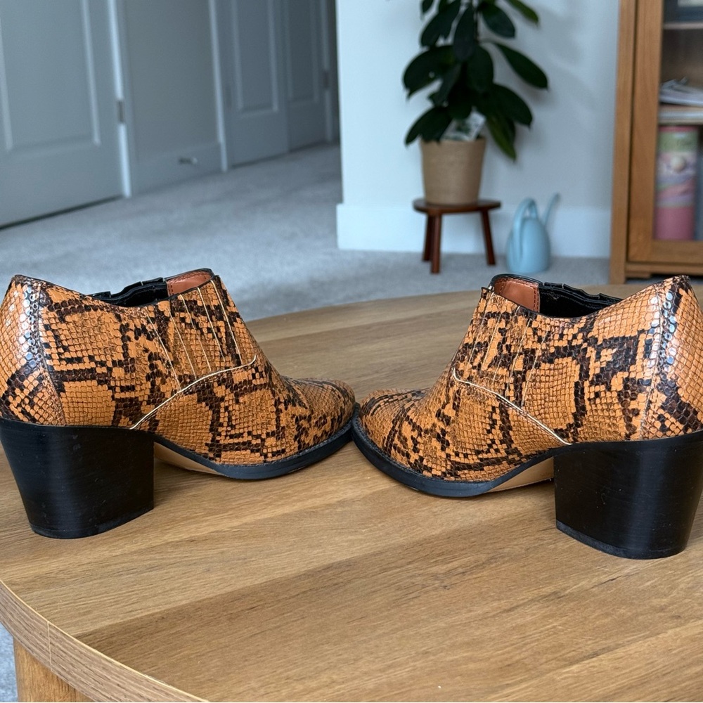 Coach Perri Snakeskin Print Booties Ankle Boots Caramel 9.5 - Picture 5 of 11